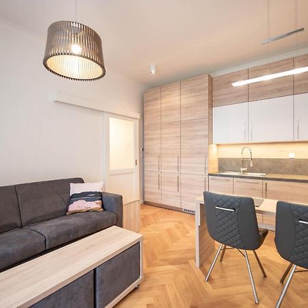 Friendly Apartments In Прага Екстериор снимка