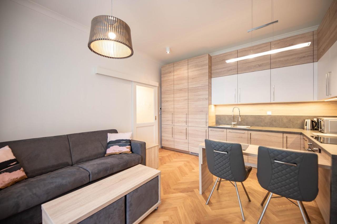 Friendly Apartments In Прага Екстериор снимка