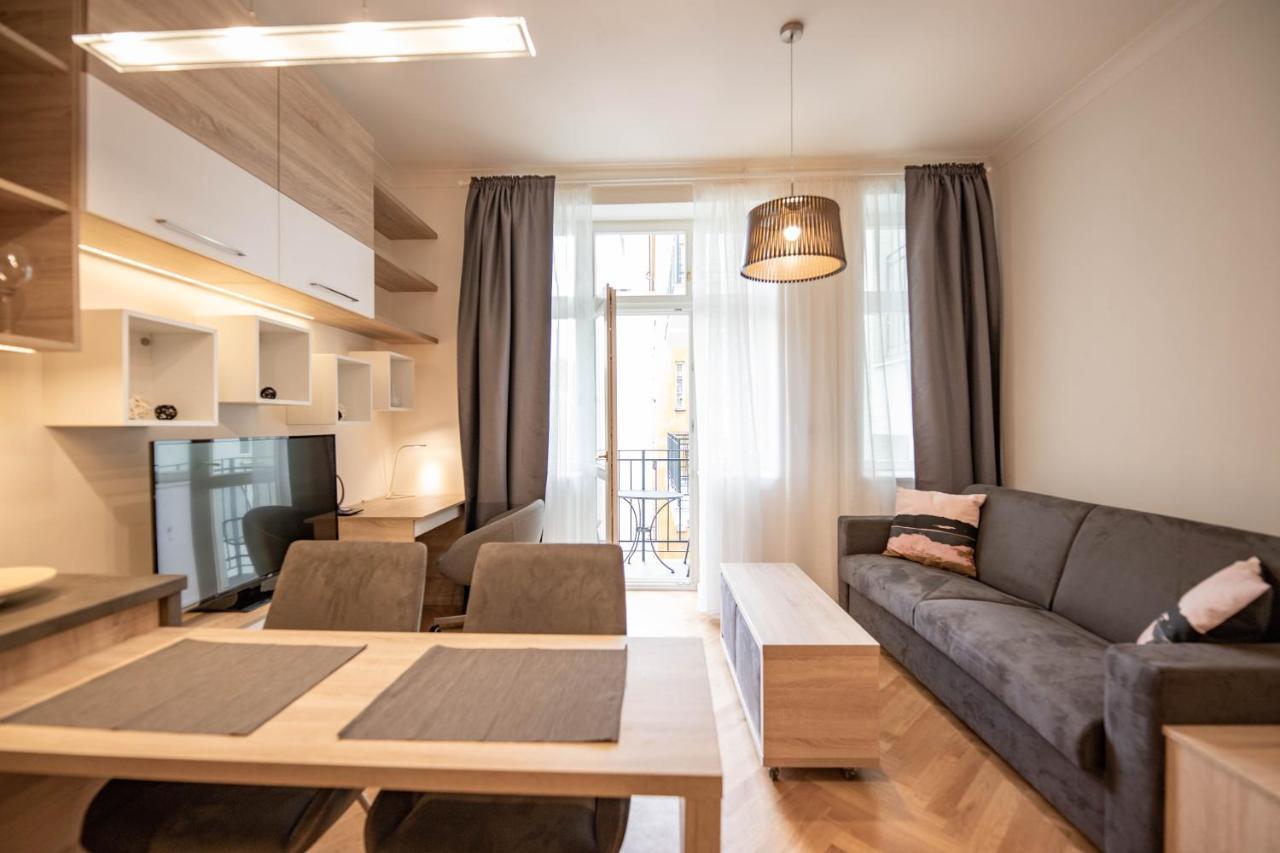 Friendly Apartments In Прага Екстериор снимка
