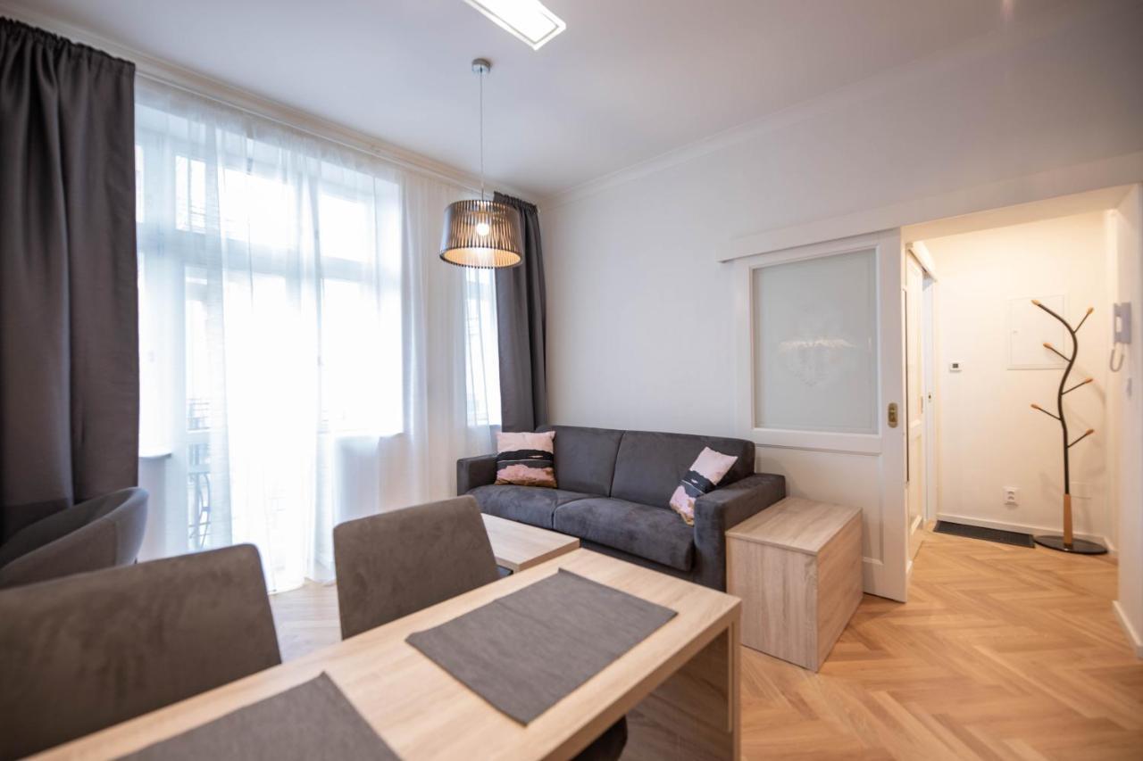 Friendly Apartments In Прага Екстериор снимка