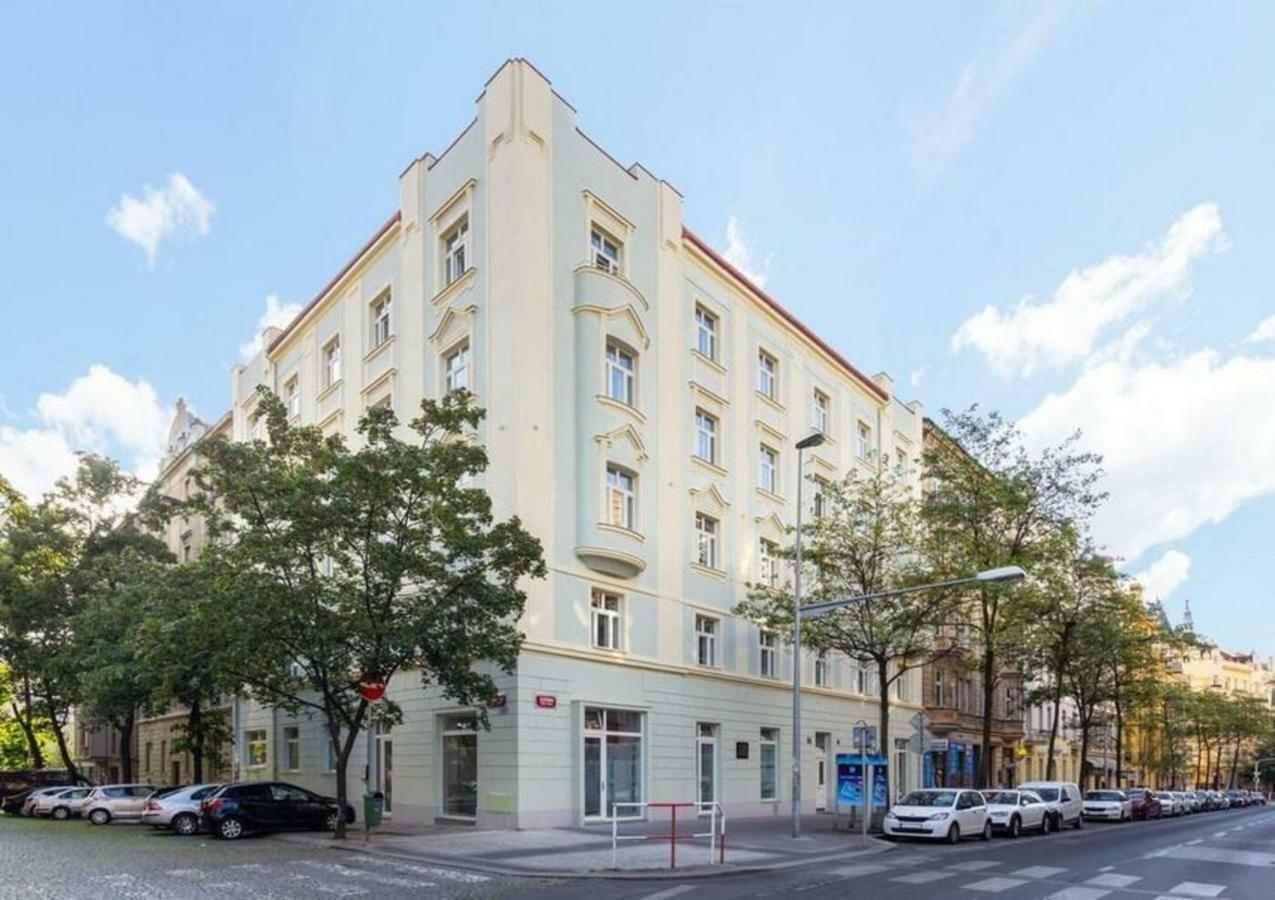 Friendly Apartments In Прага Екстериор снимка