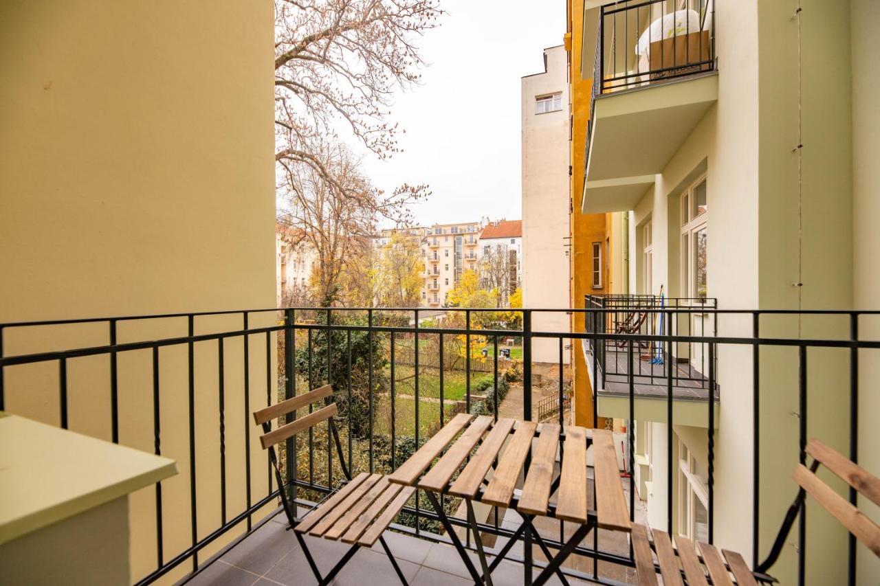 Friendly Apartments In Прага Екстериор снимка