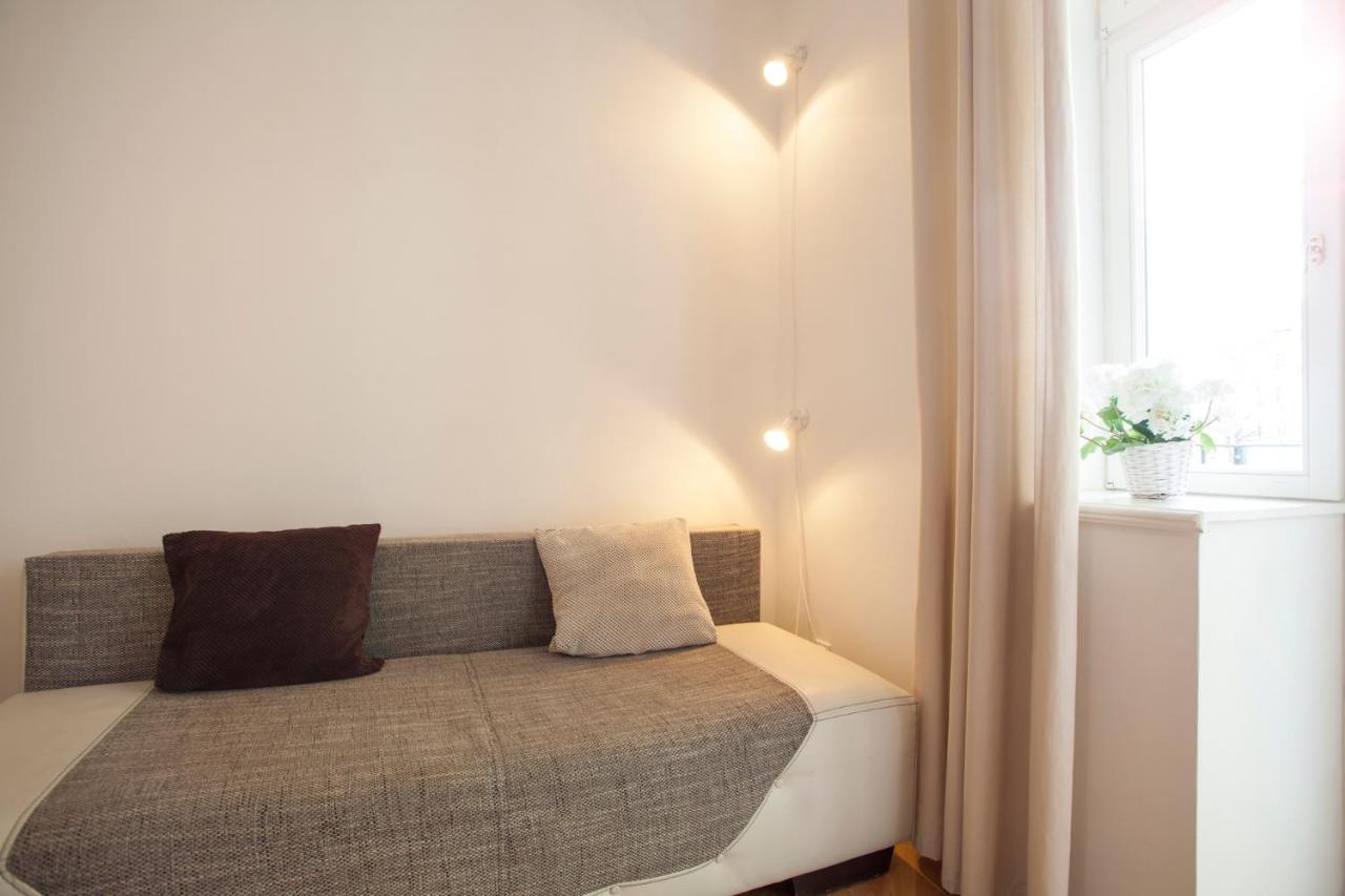 Friendly Apartments In Прага Екстериор снимка